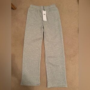 ALO Yoga Women Light Gray Joggers